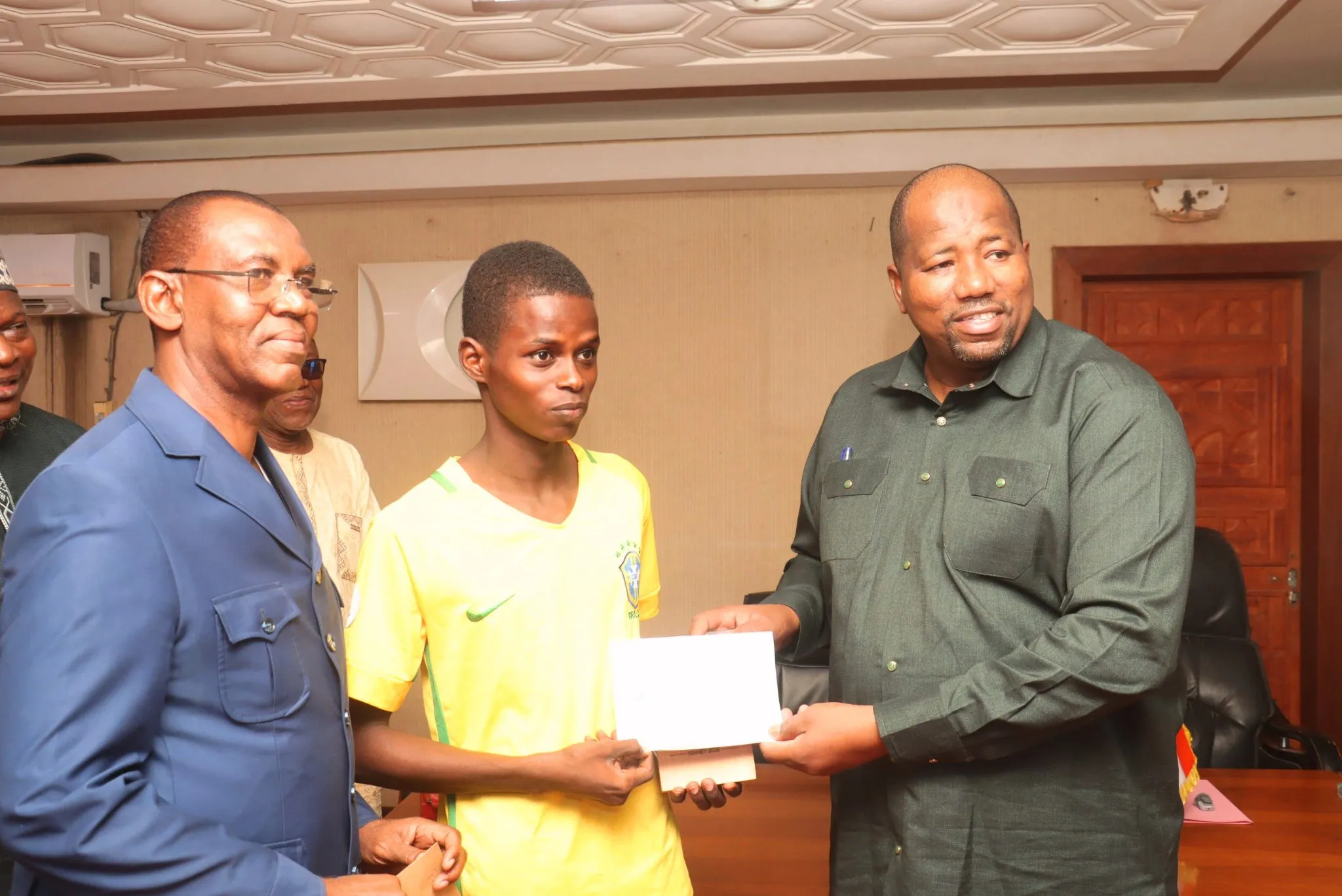 Remise de prix aux lauréats du SAIIT 2026 à Niamey
