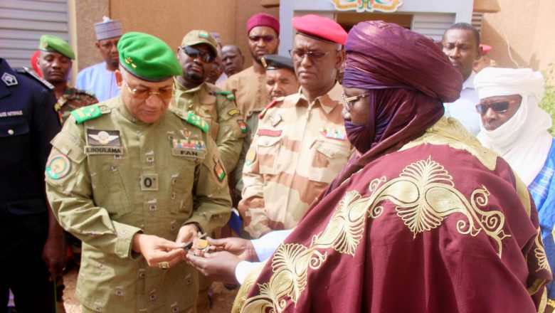 Deux ambulances et aide sociale offertes à Agadez, Niger