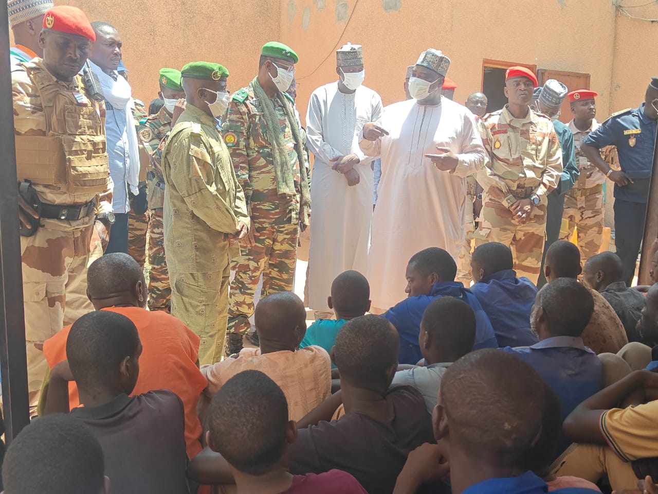 Le Ministre de la Justice en mission d'inspection dans la région de Diffa