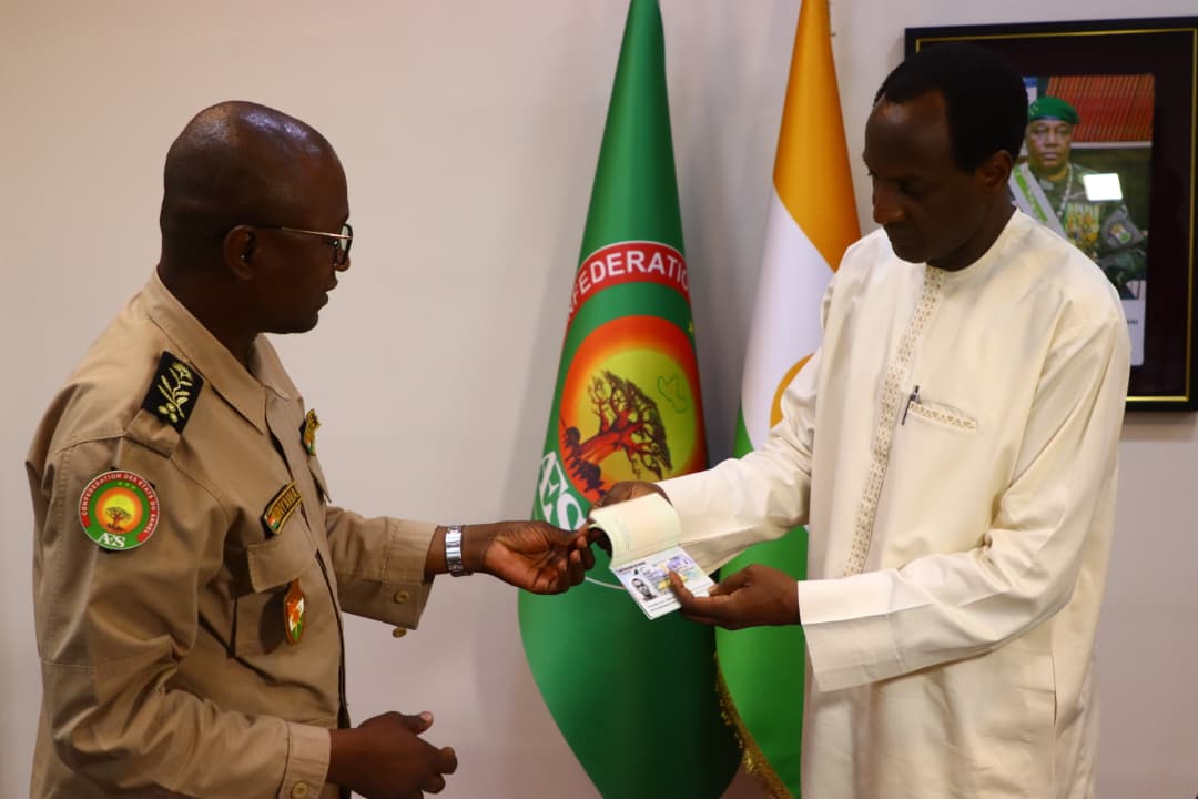Niger : Le Premier Ministre s'enrôle pour le passeport biométrique de l'AES