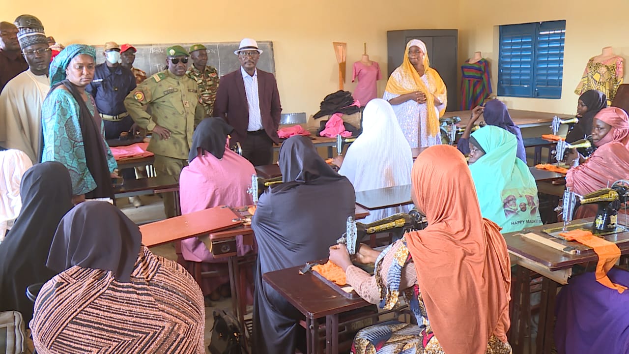 Visite ministérielle dans les centres de formation de Dosso