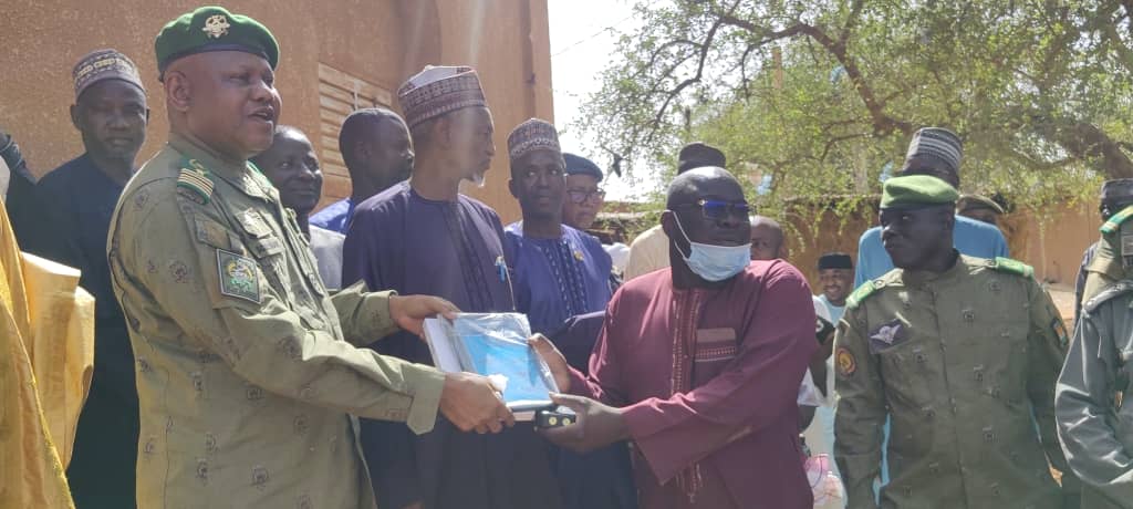 Équipement Technologique pour les Enseignants de Tahoua